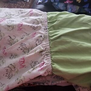 Tinkerbell Printed Elastic Fitted Scrub Top Size 2x - Green, White With Pink